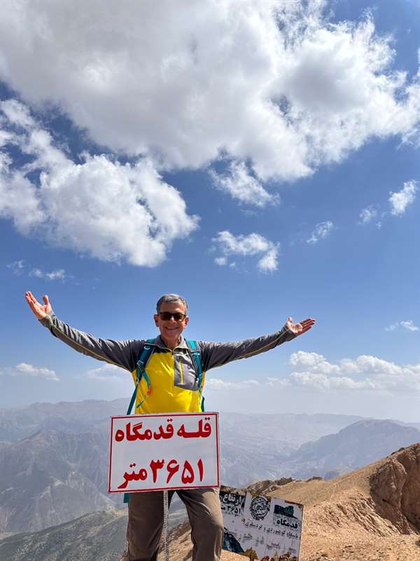 قله قدمگاه سمنان از نزدیک روستای شورآب