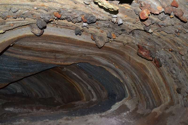 غار نمکی هرمز