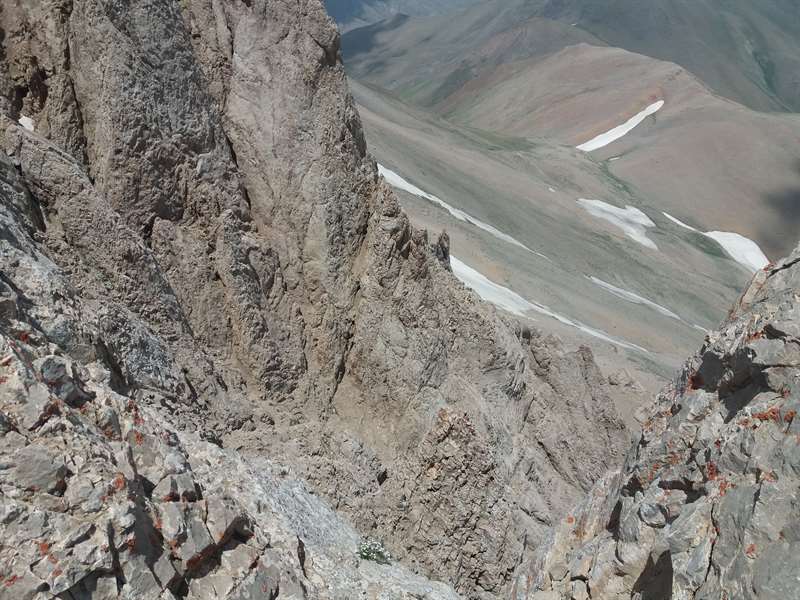 آزاد کوه از گرده شرقی